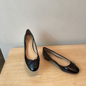 Vince Camuto Black Patent Flat with Bow Detail - New